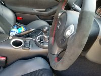 370Z, Juke- re-profiled + flat bottom, black alcantara 9040 sides, smooth leather top-bottom + red centre band, red stitching 3.jpg