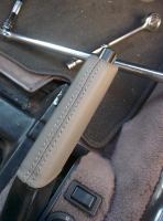 Porsche-928-4-spoke-Grey-leather-Medium-grey-415-stitching-4-Originally