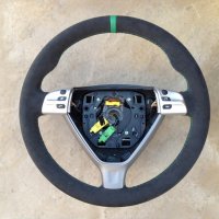 997,987 (traingular airbag) - slighlty thicker, thumb grips built up, dark grey Alcantara 9002 + gren stripe, green 1314 stithing