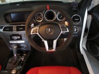 W204 C63 facelift - Dark grey alcantara 9002 + Red centre stripe at 12 o'clock, Red stitching 1