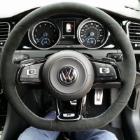 Golf R mk7 DSG - Slightly thicker 2mm, Black alcantara, Light silver 412 stitching 1