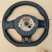 Golf mk6 GTI - Smooth leather on sides, Perforated top-bottom, Blue 1318 stitching 2