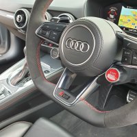 TTRS-mk3-Original-thickness-Dark-grey-Alcantara-9002-on-sides-Smooth-leather-top-bototm-Red-s-titching-4