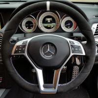 CLS-W219-AMG-line-Slighlty-thicker-Black-alcantara-9040-White-centre-stripe-at-12-oclock-White-stitching-1