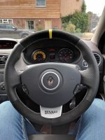 Clio 3 RS 200 - Perforated leather on sides, Black Alcantara top-bottom + Yellow centre stripe, Silver 412 stitching