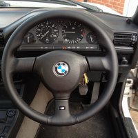 E30 M-tech2 - grainy leather, black stitching -OEM Style