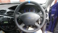 Focus RS mk1 - Black Perforated leather on sides, Smooth top-bottom + Blue stripe at 12 o'clock, Blue 1078 stitching