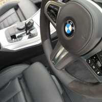G20-M-sport-2019-with-Paddles-Non-heated-No-touch-sensors-Black-Alcantara-9040-on-sides-Smooth-leather-top-bottom-WHITE-centre-stripe-Mid-grey-415-stitching-3
