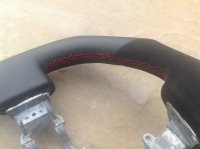 R35 GTR - re-profiled + flat bottom, black alcantara 9040 sides, smooth leather top-bottom + red centre band, red stitching 3.JPG