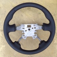 Freelander2 - slightly thicker, thumb grips built up, perforated leather on the sides, smooth top-bottom, black stitching 1