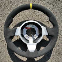 Lotus-Exige-Sprint-Black-alcantara 9040-Yellow-centre-stripe-at-12-oclock-Black-stitching