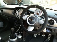 Mini R53 (3-spoke without paddles) – black alcantara 9040 + Silver centre band at 12 o'clock, Silver stitching 1