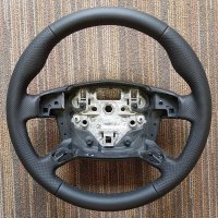 Mondeo-–-Thicker-2mm-with-Thumb-grips-built-up-Perforated-leather-on-sides-Smooth-topbottom-Black-stitching