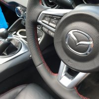 MX5 mk4 - Slightly thicker, Perforated leather on sides, Smooth top/bottom + Red centre stripe, Red stitching