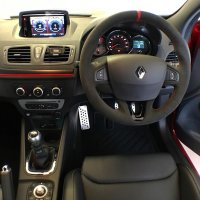 Megane 3 RS 275 - Dark grey alcantara 9002 + Red centre strip at 12 o'clock, Red stitching 1