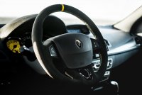 Megane RS 250 - Black alcantara 9040 + Yellow centre strip at 12 o'clock, Yellow stitching 2