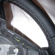 93-2004-tumb-grips-padded-perforated-sides-nappa-topbottom-brownblackbeige-stitching-3