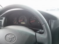Toyaoto-Land-Cruiser-peforated-sides-plain-top-bottom-grey-stitching